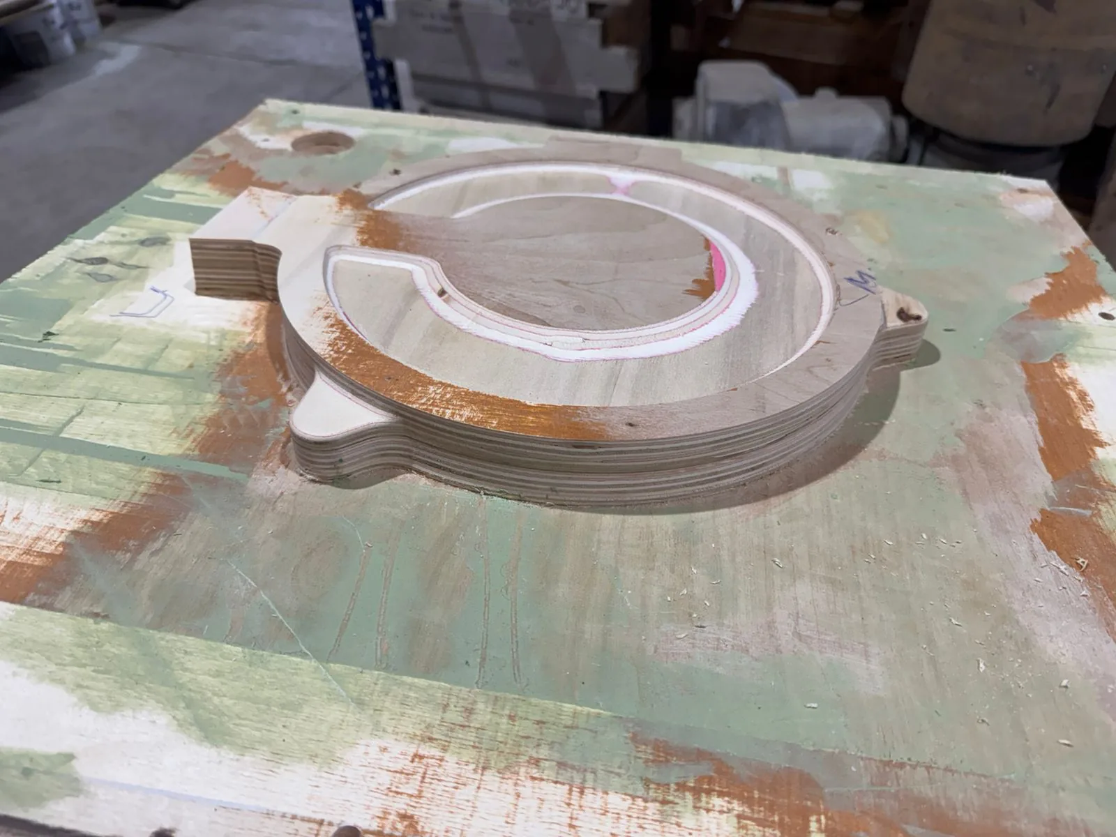 Modelo en madera en proceso de fabricación CNC — CENCCO Sonora